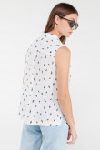 Blusa estampada sin manga