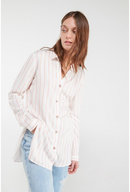 Blusa a rayas, aberturas en costado