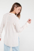 Blusa a rayas, aberturas en costado