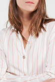 Blusa a rayas, aberturas en costado