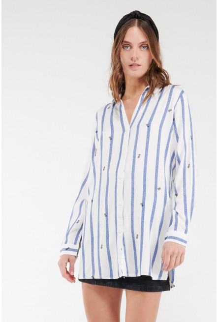 Blusa a rayas, aberturas en costado