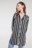 Blusa a rayas, aberturas en costado