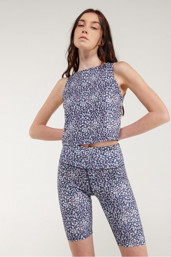 Short con bolsillos laterales, unicolor