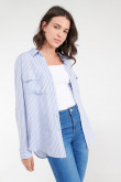 blusa a rayas, doble bolsillo