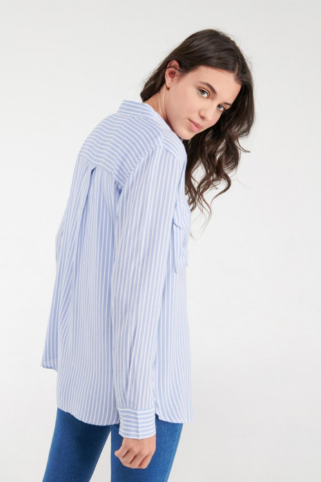 blusa a rayas, doble bolsillo