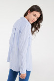 blusa a rayas, doble bolsillo