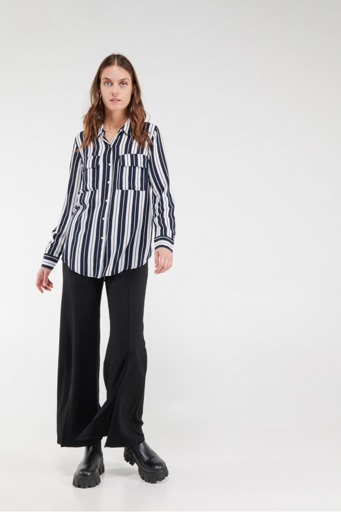 blusa a rayas, doble bolsillo