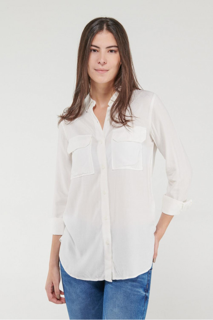 Blusa unicolor, doble bolsillo