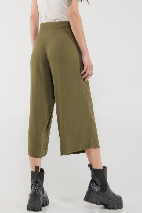 Pantalón culotte con cinturón