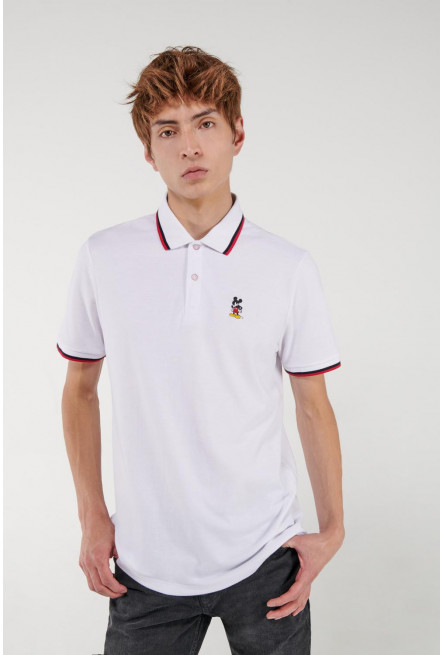 Camiseta Polo, con bordado en frente de Mickey, puños y cuello tejidos.
