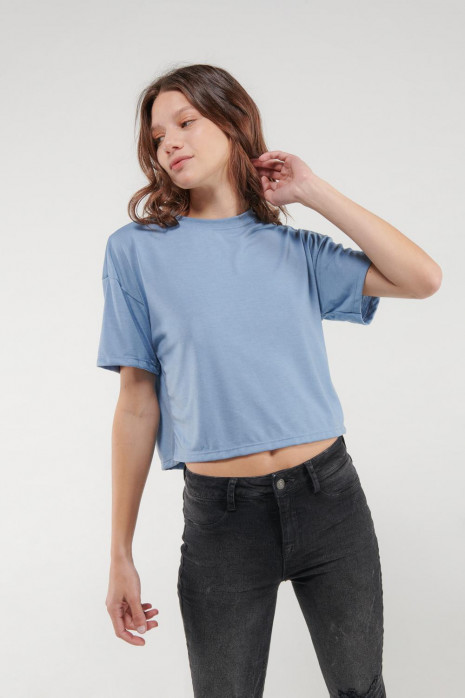 Camiseta, manga corta, cuello redondo, unicolor.