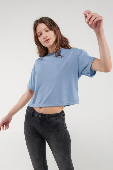 Camiseta, manga corta, cuello redondo, unicolor.