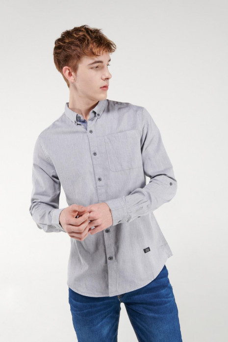 camisa unicolor, manga larga
