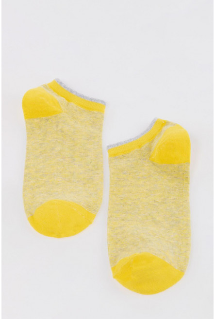 Medias cortas a rayas.