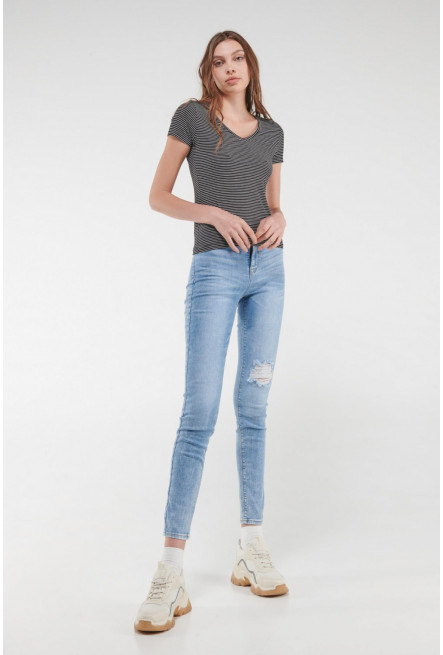 Camiseta básica, manga corta con cuello en V