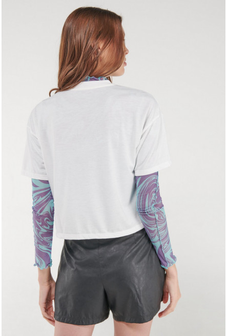 Camiseta, manga corta, cuello redondo, unicolor.