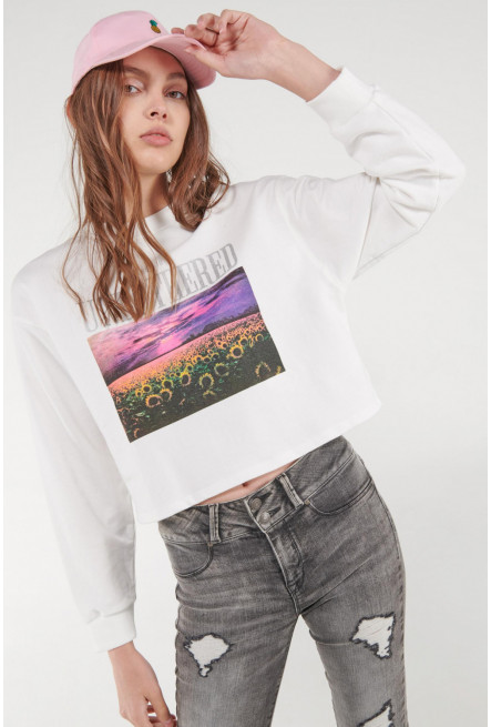 Buzo cuello redondo, con estampado