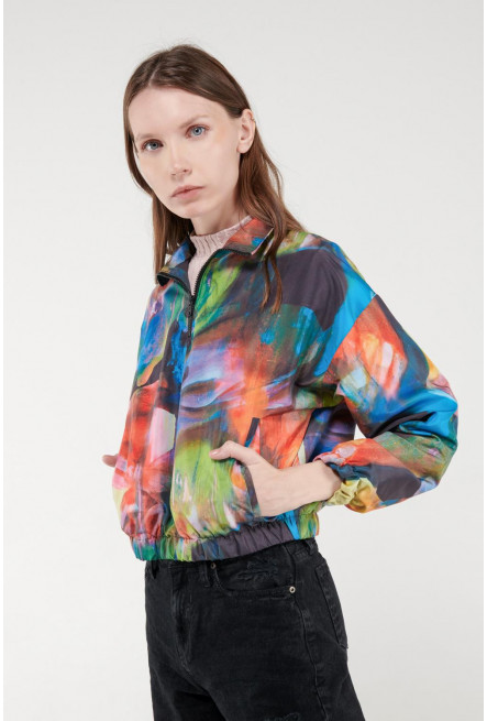 Chaqueta liviana estampada
