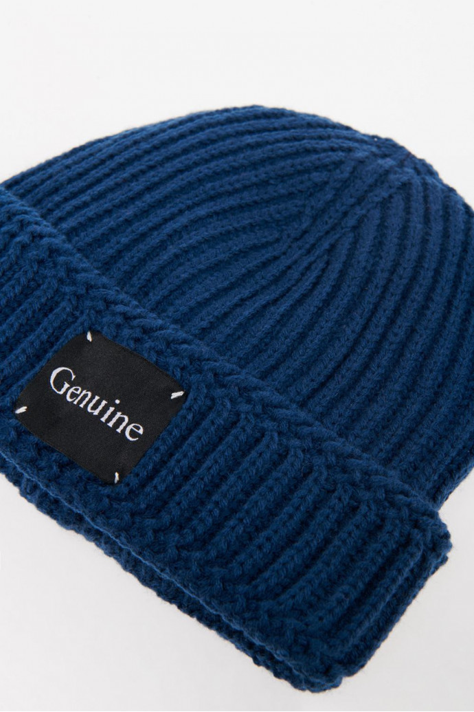 Gorro unicolor con arte Nasa