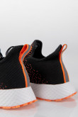 Tenis deportivos.