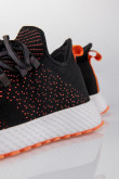 Tenis deportivos.