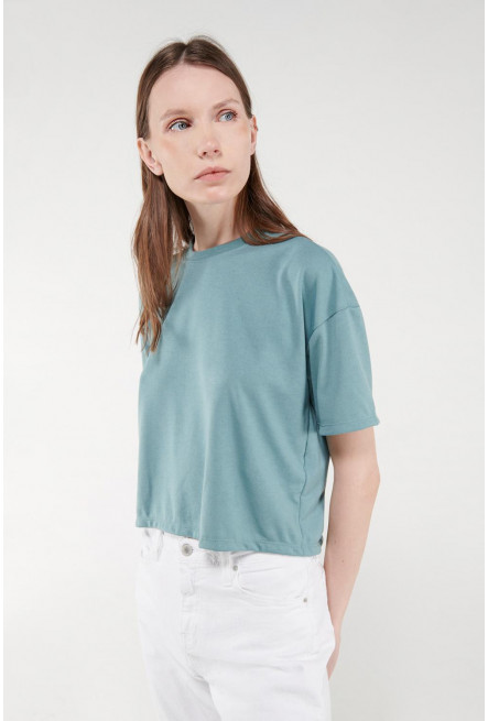 Camiseta, manga corta, cuello redondo, unicolor.