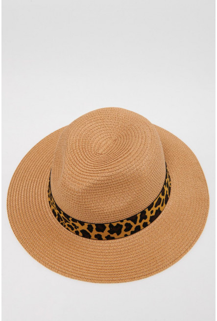Sombrero con cinta decorativa
