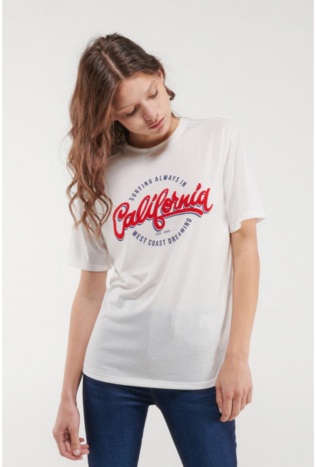 Camiseta, manga corta, con estampado en frente.