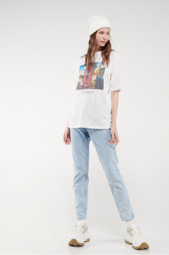 Camiseta, con frente y manga estampado de Snoopy.