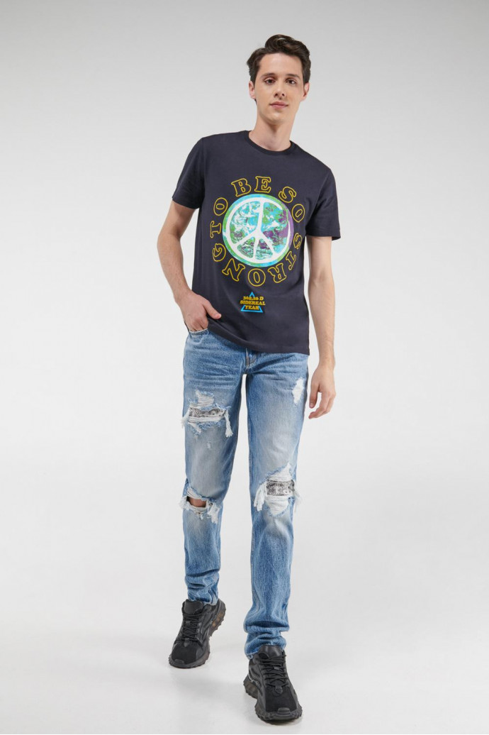 Camiseta manga corta estampada.