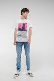 Camiseta básica manga corta estampada.