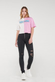 Camiseta, manga corta, con estampado en frente.