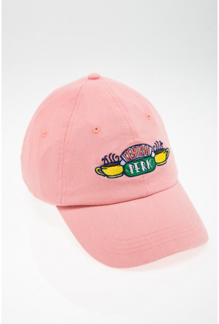 Cachucha unicolor tipo acid wash con motivo Friends.