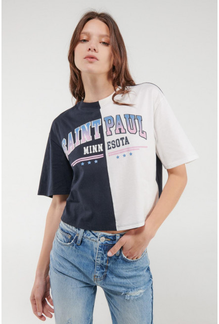 Camiseta, manga corta, con estampado en frente.