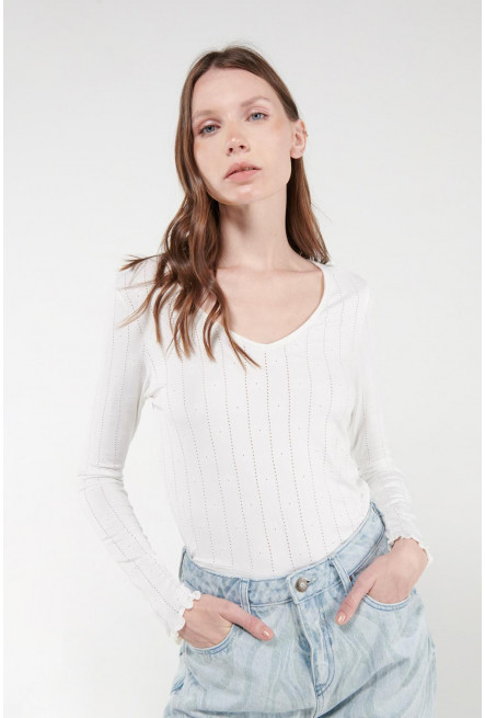 Camiseta manga larga, con recogido en mangas.