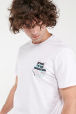 Camiseta básica manga corta estampada.