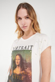 Camiseta, manga corta, con perlas en frente y estampado de la Gioconda.