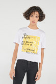 Camiseta básica manga corta estampada.