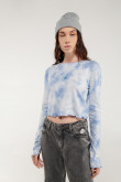 Camiseta tie dye, manga larga, con estampado.