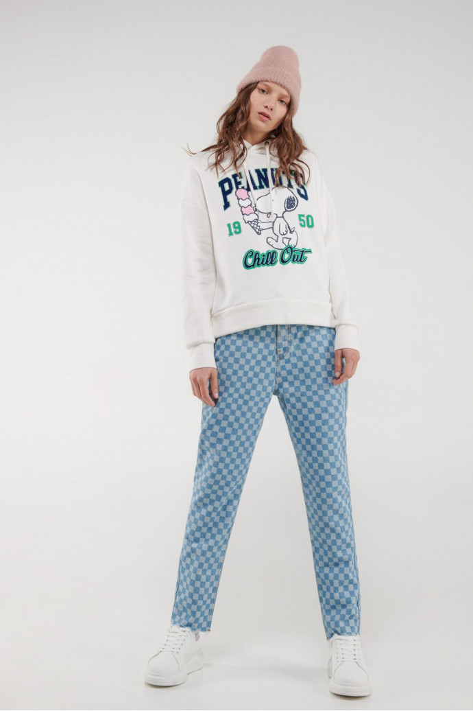 Buzo con capota, estampado de Snoopy.