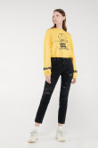 Buzo cerrado, con recogido en cintura, estampado de Snoopy.