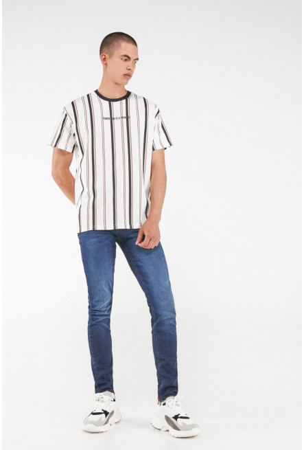 Camiseta, con estampado lineal y texto en frente