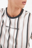 Camiseta, con estampado lineal y texto en frente