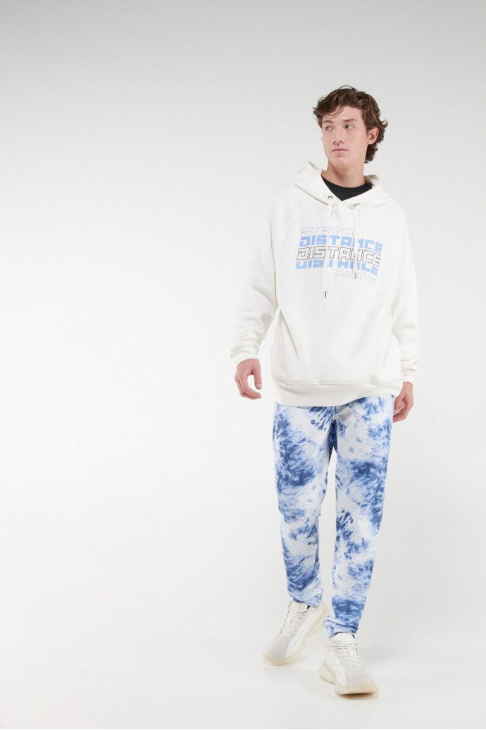 Buzo con capota y estampado frente