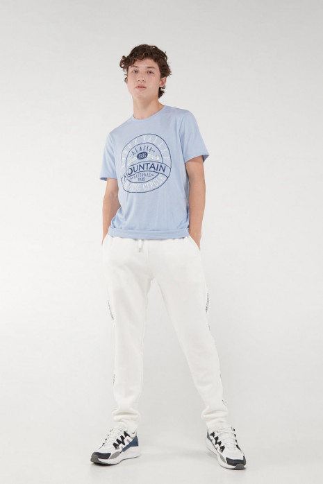 Camiseta manga corta estampada.