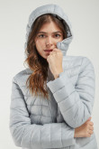 Chaqueta acolchada con capota