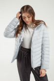 Chaqueta acolchada con capota