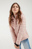 Chaqueta acolchada con capota