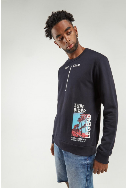 Buzo cuello redondo estampado.