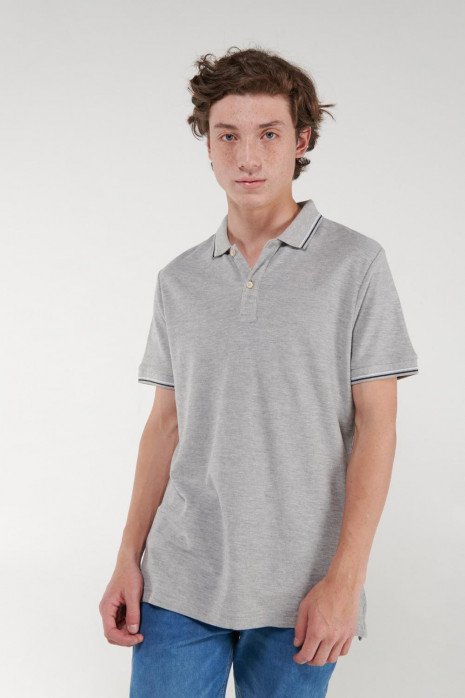 Camisa Polo unicolor con puños y cuello tejidos